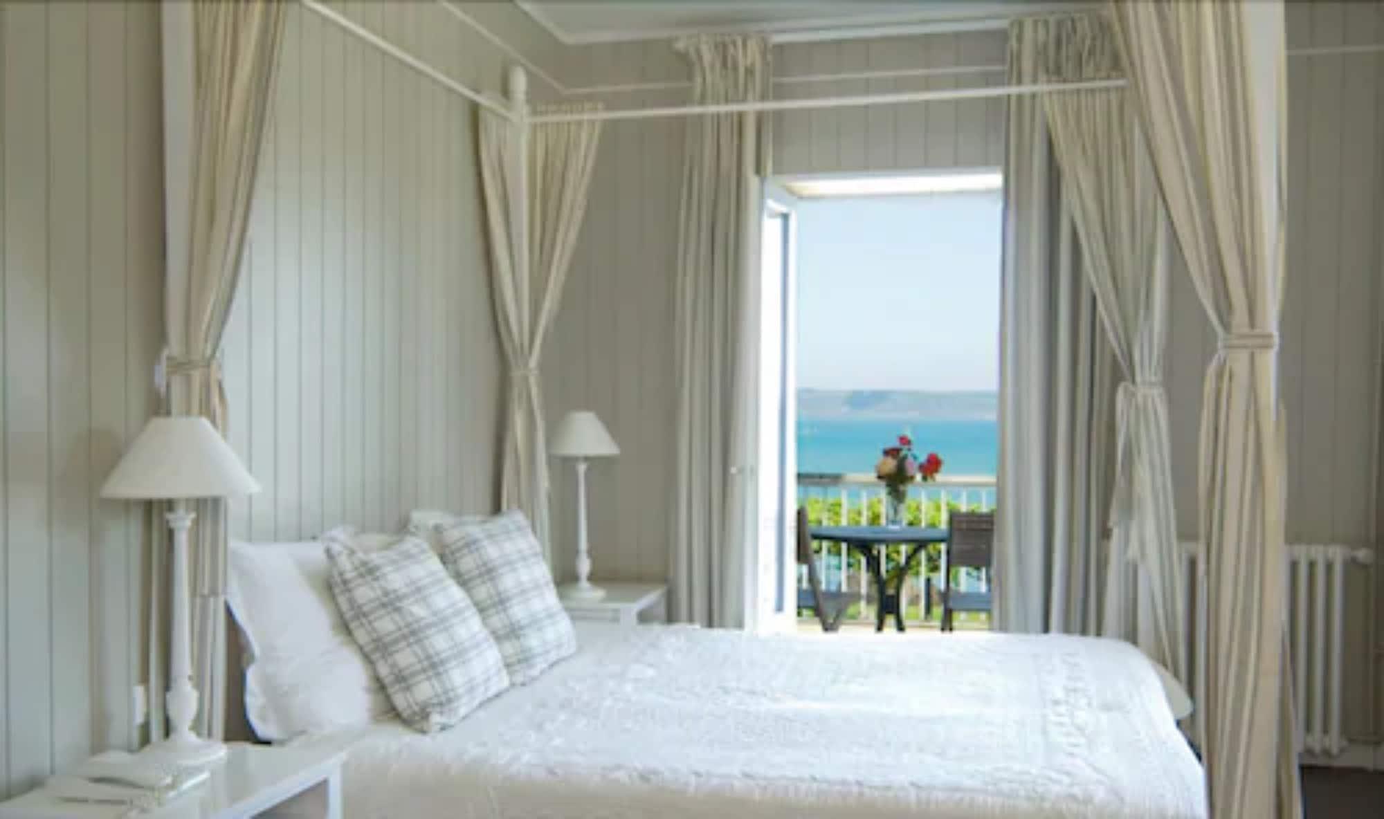 Le Grand Hotel Des Bains & Spa - Bretagne Locquirec Buitenkant foto