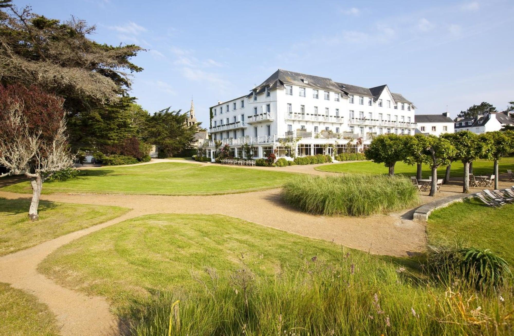 Le Grand Hotel Des Bains & Spa - Bretagne Locquirec Buitenkant foto