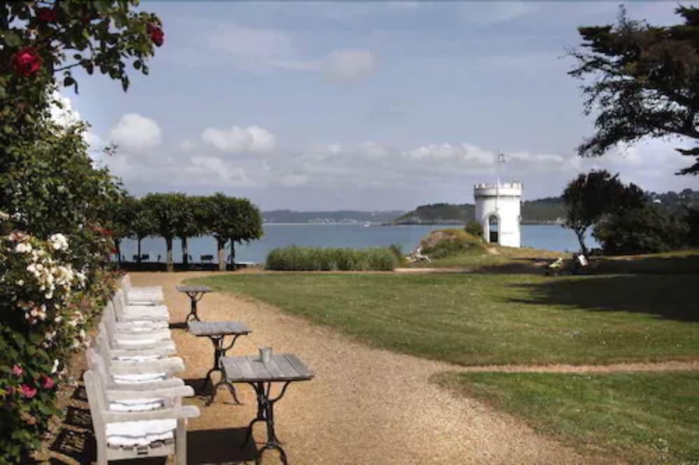 Le Grand Hotel Des Bains & Spa - Bretagne Locquirec Buitenkant foto
