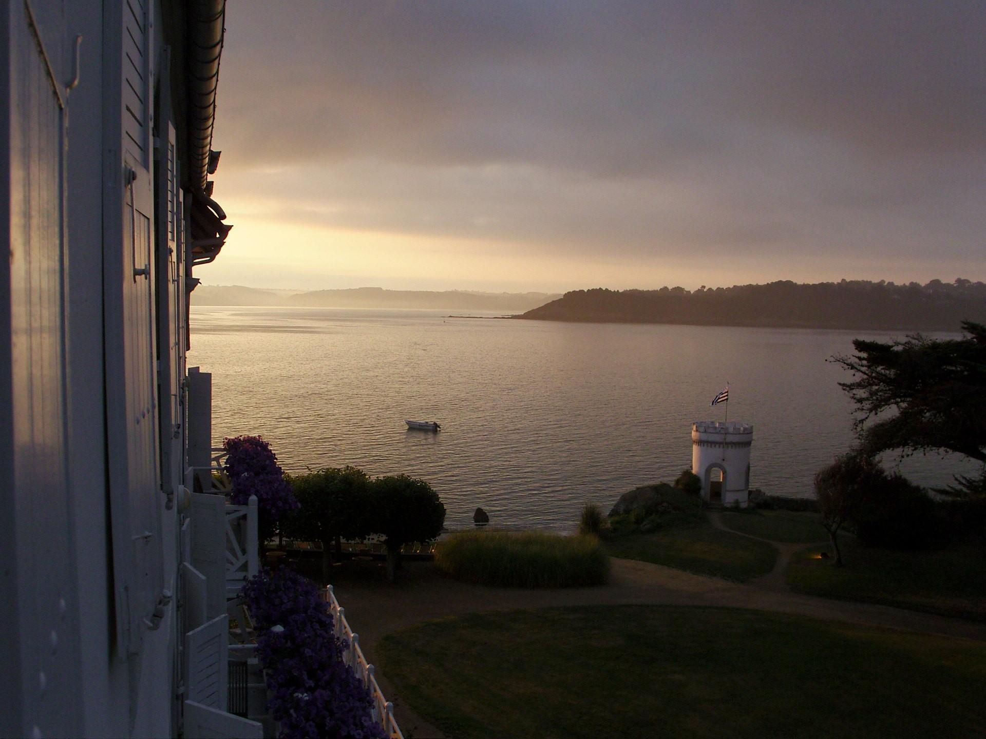Le Grand Hotel Des Bains & Spa - Bretagne Locquirec Buitenkant foto