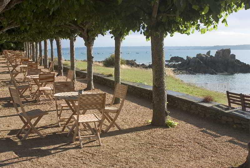 Le Grand Hotel Des Bains & Spa - Bretagne Locquirec Buitenkant foto