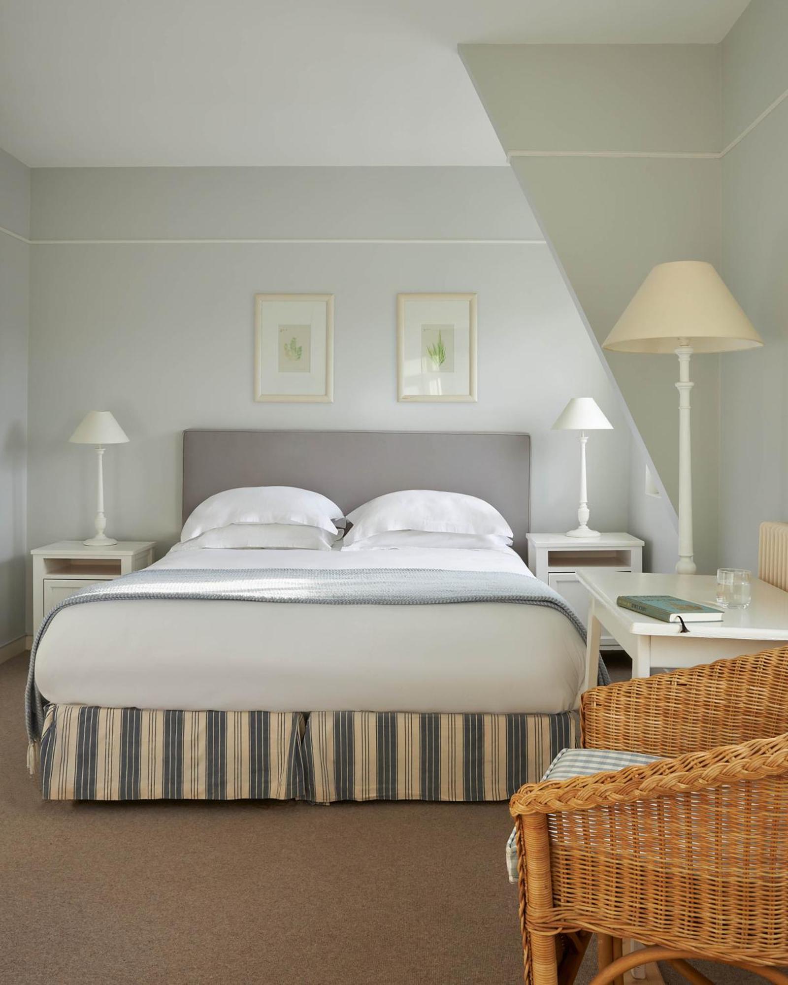 Le Grand Hotel Des Bains & Spa - Bretagne Locquirec Buitenkant foto