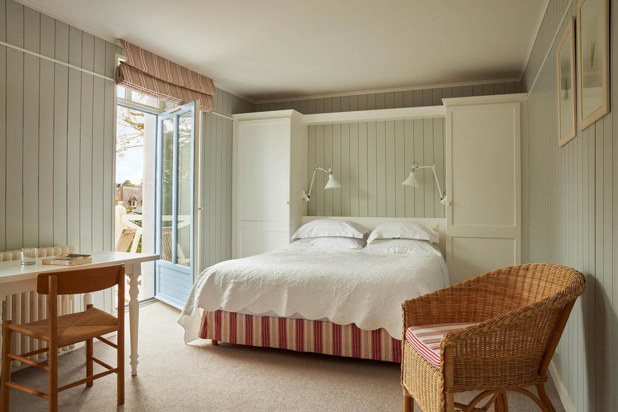 Le Grand Hotel Des Bains & Spa - Bretagne Locquirec Buitenkant foto