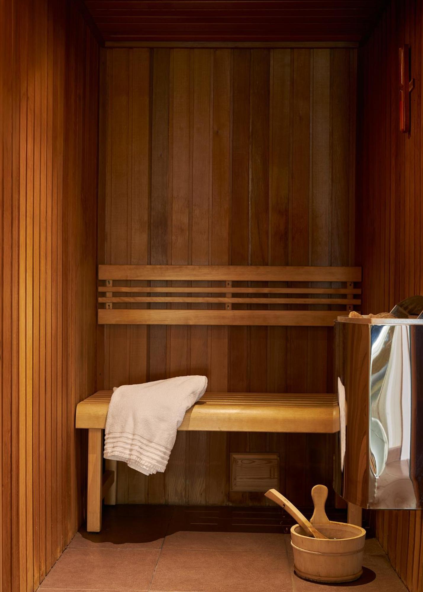 Le Grand Hotel Des Bains & Spa - Bretagne Locquirec Buitenkant foto