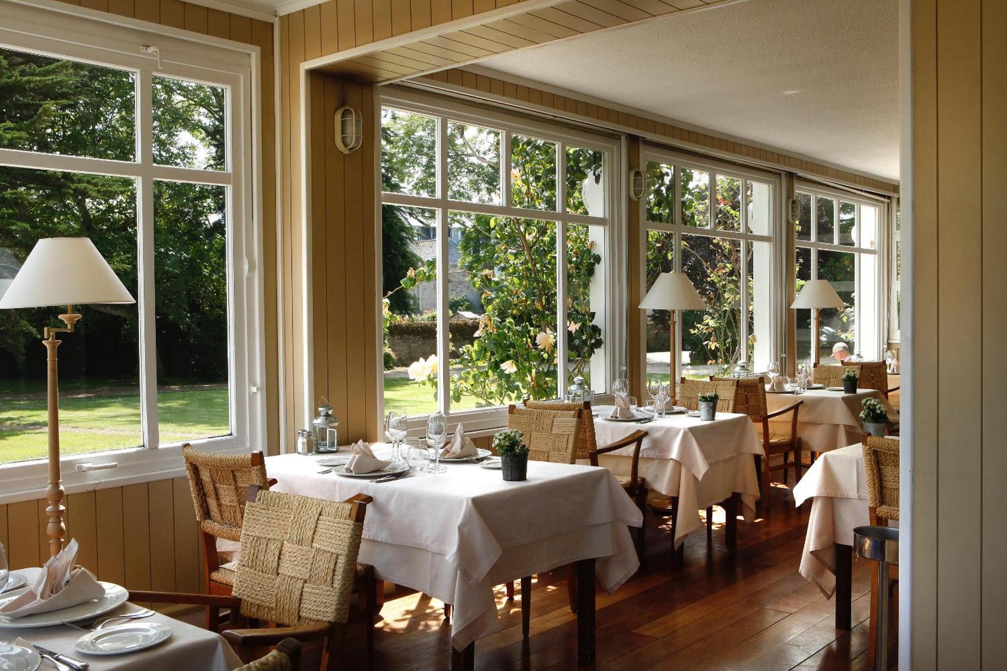 Le Grand Hotel Des Bains & Spa - Bretagne Locquirec Buitenkant foto
