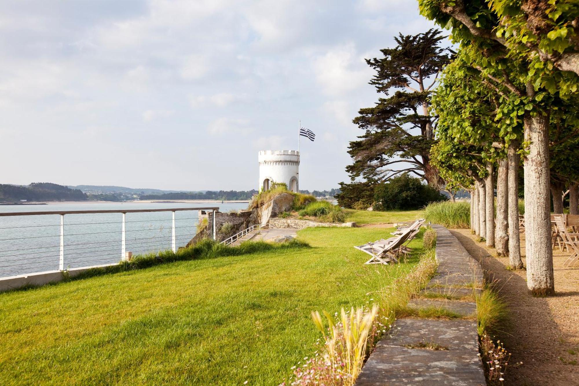 Le Grand Hotel Des Bains & Spa - Bretagne Locquirec Buitenkant foto