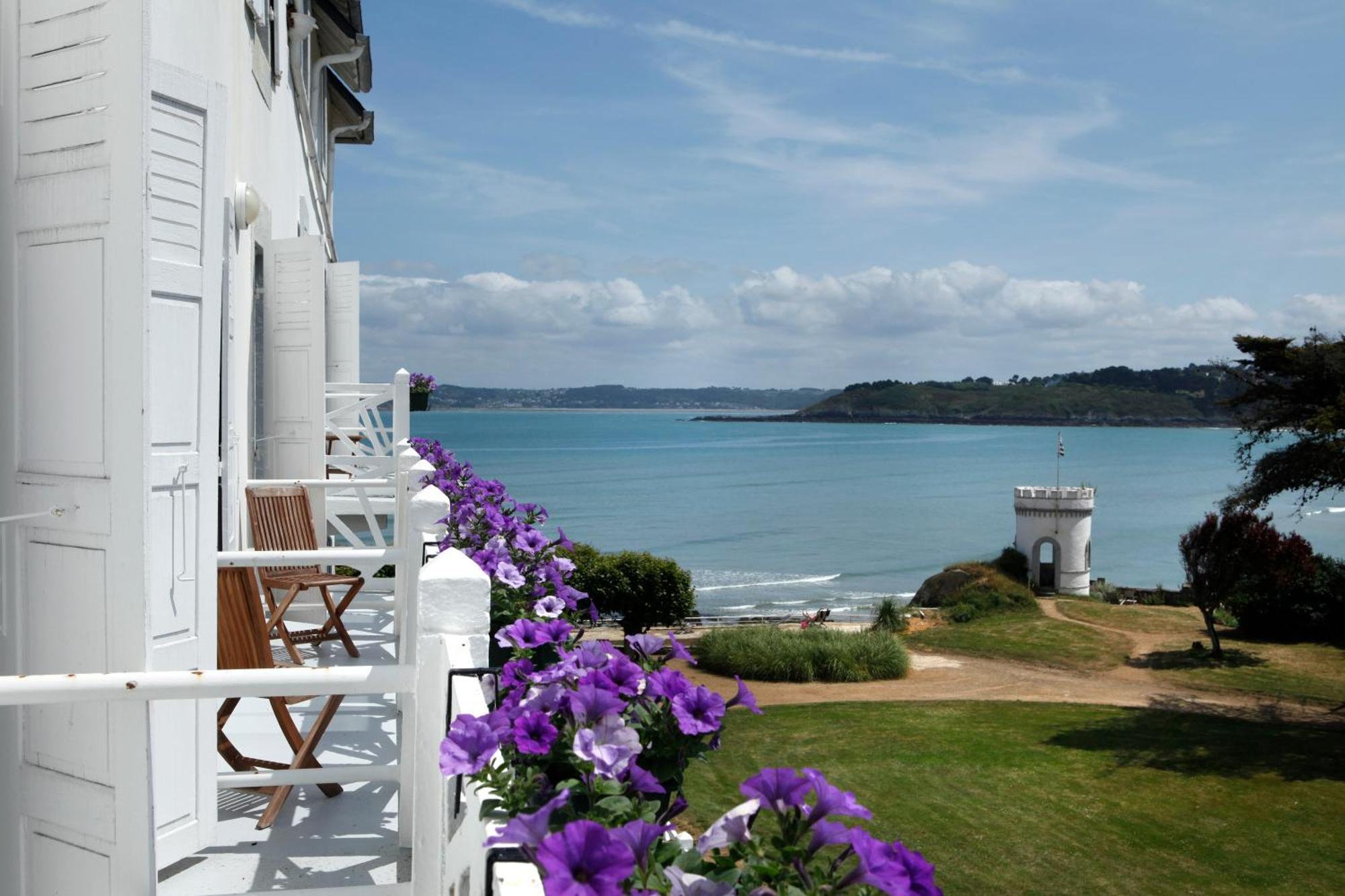 Le Grand Hotel Des Bains & Spa - Bretagne Locquirec Buitenkant foto